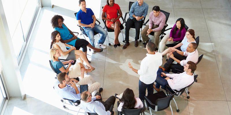 Employees-in-a-organizational-culture-session