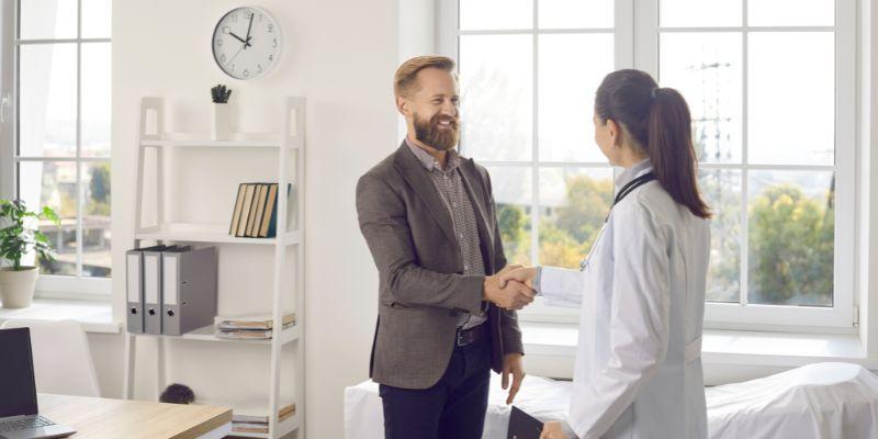 greeting-patients-in-healthcare