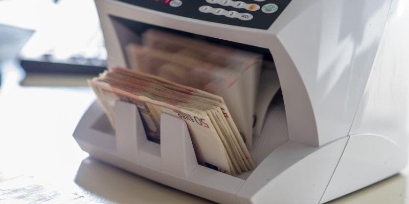 real-time-cash-counting-and-deposit